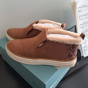 NIB Tom's Brown Leather Paxton Sneakers - 8 - Leopard & Fur Details